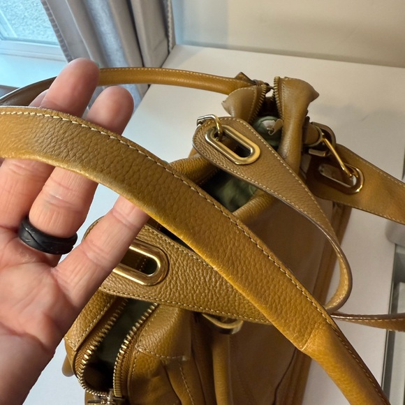 Chloe Mustard Leather Shoulder Bag - Picture 9 of 14